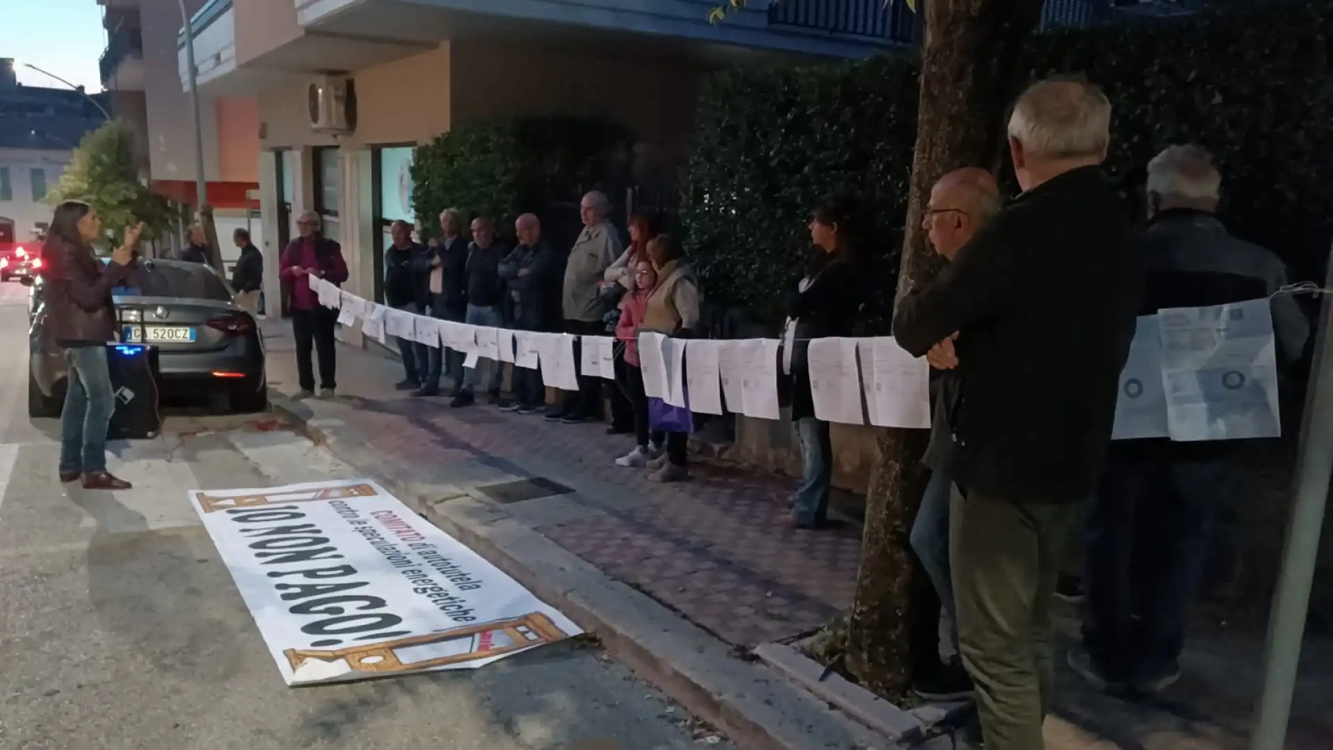 Io Non Pago, ieri sera la manifestazione dinanzi la Prefettura di Isernia.